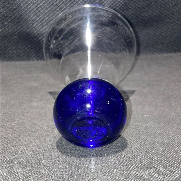 Finlandia Vodka Martini Glass with Blue Base - Picture 5 of 6